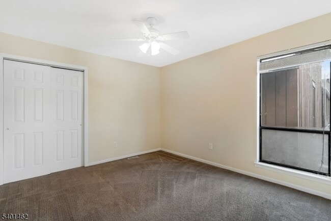 Building Photo - 117 Bluebird Dr