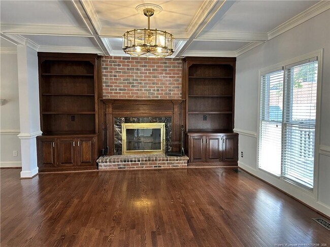 Building Photo - 493 Kingsford Rd