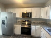 Building Photo - 4720 Walden Pond Dr