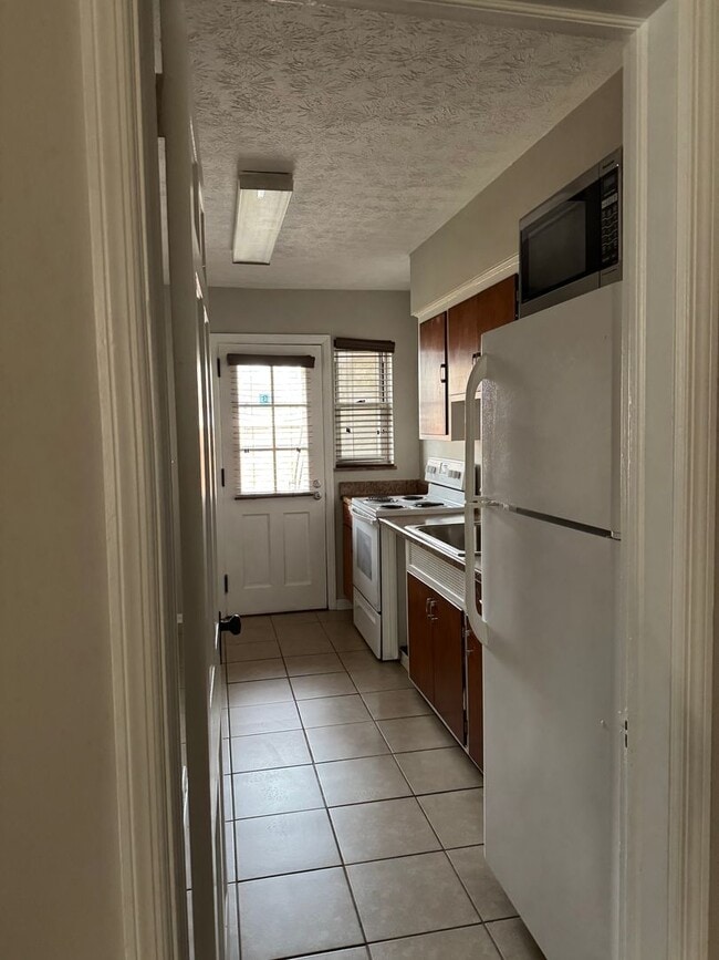 Building Photo - Updated 1 Bedroom in Bexley/Berwick Area
