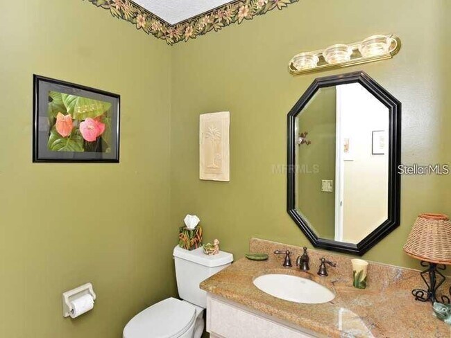 Building Photo - 4841 Palm Aire Dr