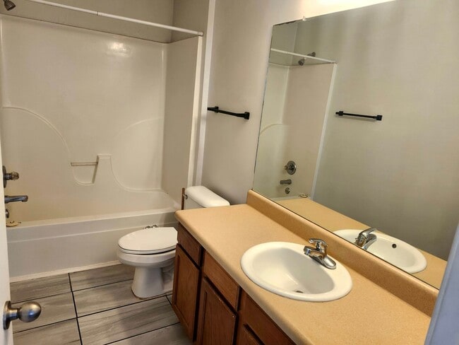 Building Photo - *****AVAILABLE NOW*****