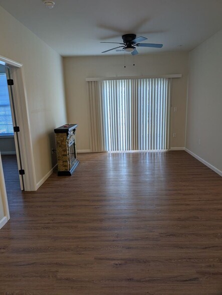 Building Photo - 117 Harmony Mdws Ct