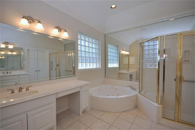Building Photo - 1543 Harness Oaks Ct