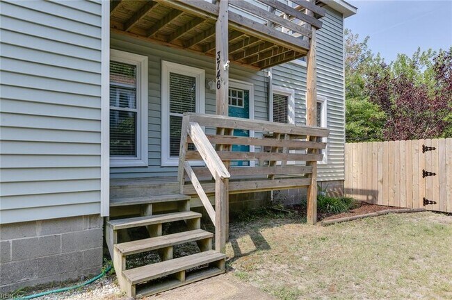 Building Photo - 3746 Pendleton Ave