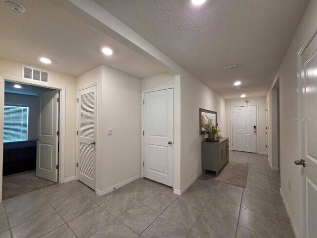 Building Photo - 4446 Bayridge Ct