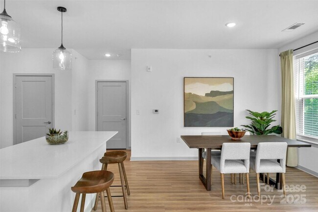 Building Photo - 9821 Research Dr