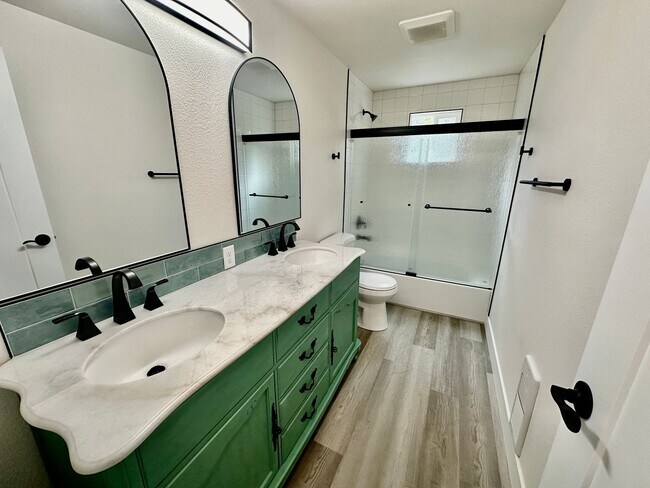 Building Photo - Suncrest Rental