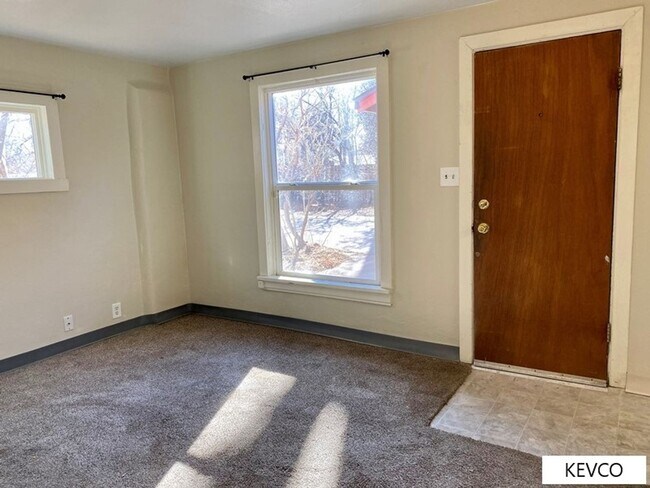 Building Photo - 821 W Myrtle St