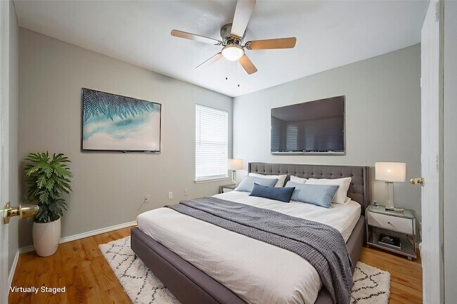 Building Photo - 5900 Rising Meadow Dr