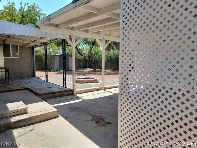 Building Photo - 1312 Darmak Dr