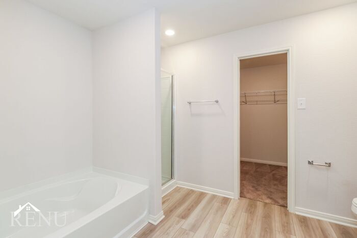 Building Photo - 25506 Rose Creek Dr