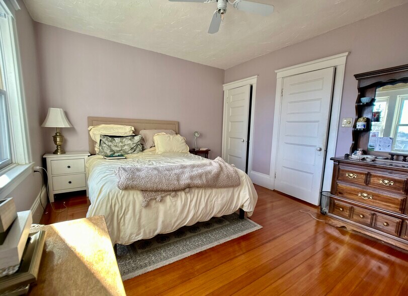 Building Photo - 362 Arborway