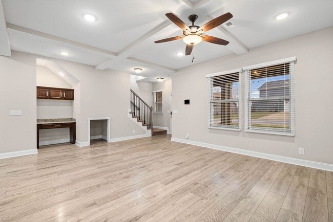 Building Photo - Beautiful 4 bedroom Pet Friendly Home For Rent!