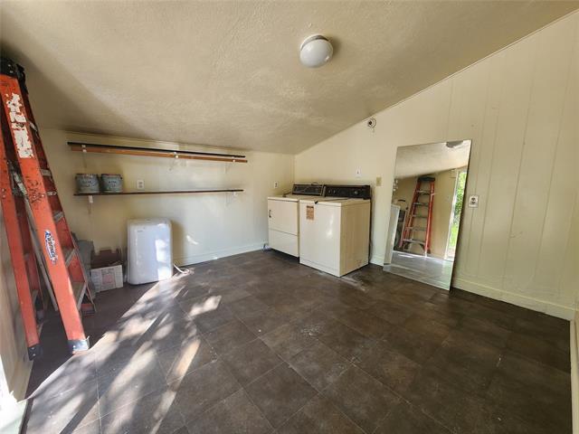 Building Photo - 1516 Lindsey St