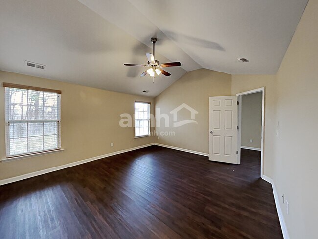 Building Photo - 318 Timber Meadow Lake Dr