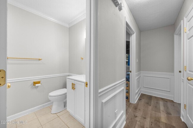 Building Photo - 429 Crow's Nest Ln
