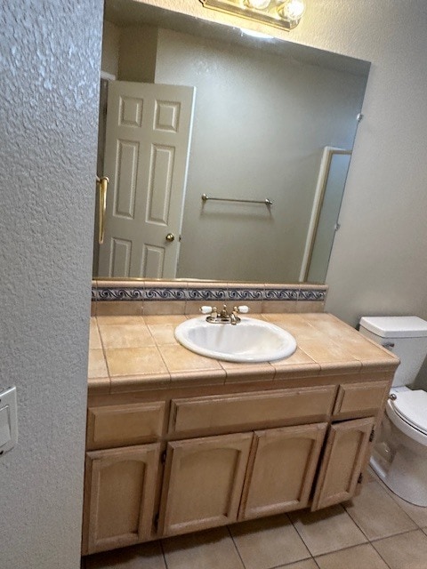 Building Photo - Modesto 5 Bedroom 3 Bathroom with a Pool