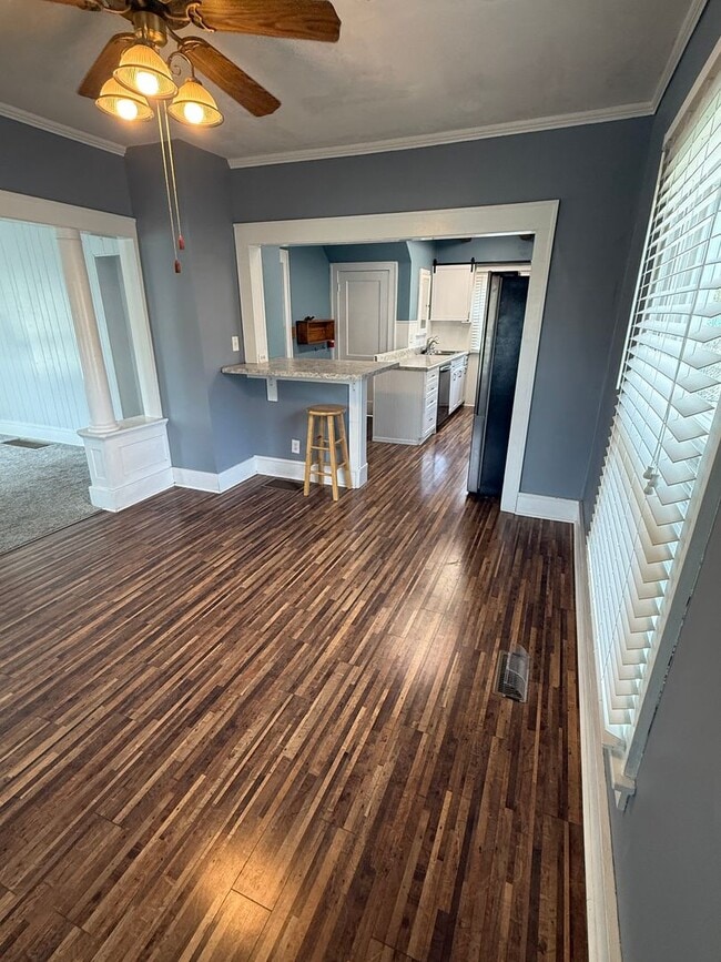 Building Photo - For Rent: Spacious 4-Bedroom Home in Moline, IL – $1,750/month