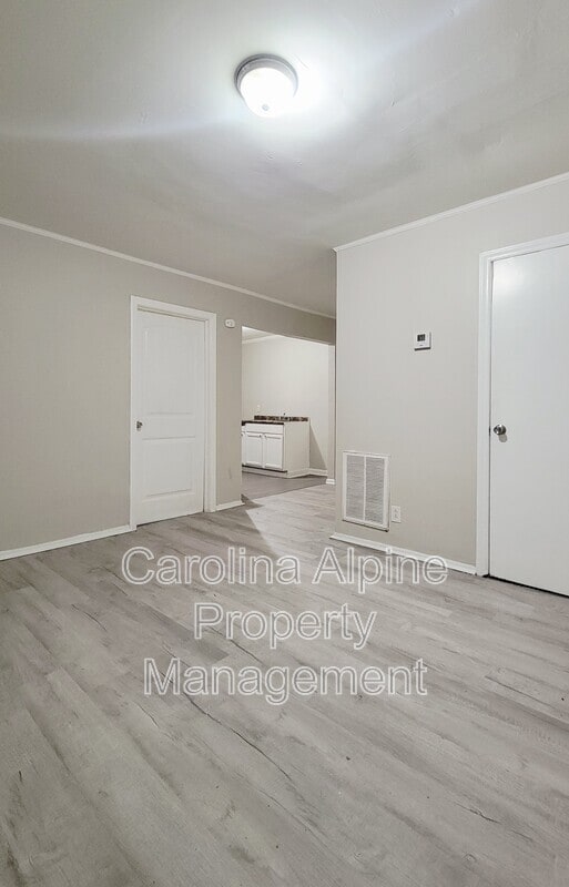 Building Photo - 1132 Browns Ave