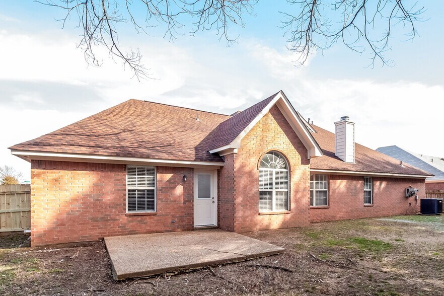 Building Photo - 5451 Philgrove Way