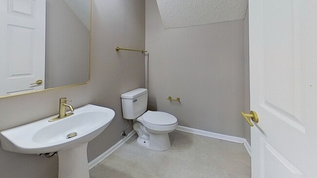 Building Photo - Renovated Condo in the heart of Mandarin