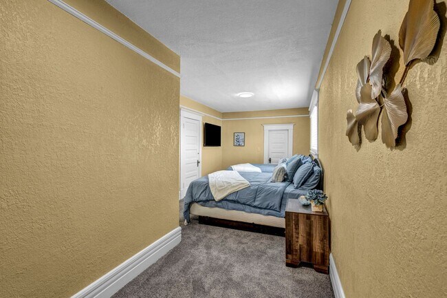 Building Photo - FULLY FURNISHED & BEAUTIFULLY REMODELED CLASSIC HOME NEAR UNR WITH UNBEATABLE I-80 ACCESS