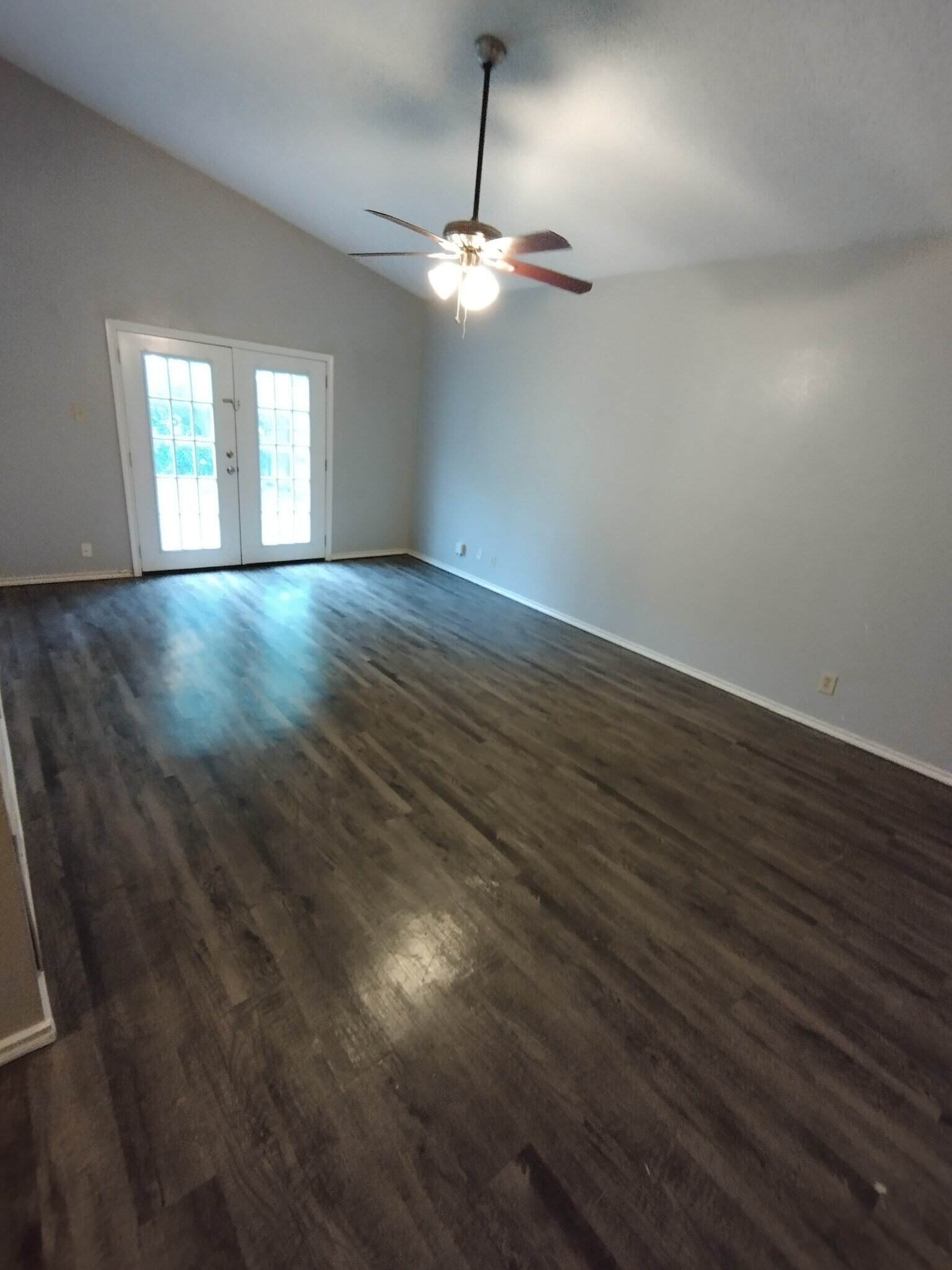 master bedroom 1 - 410 W Aviation Blvd