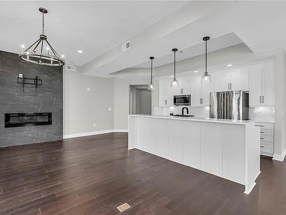 Building Photo - 3810 N Mulberry Dr