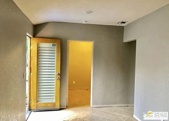 Building Photo - 123 W San Carlos Rd