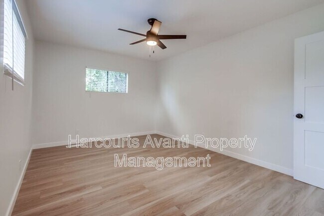 Building Photo - 523 S Barnwell St