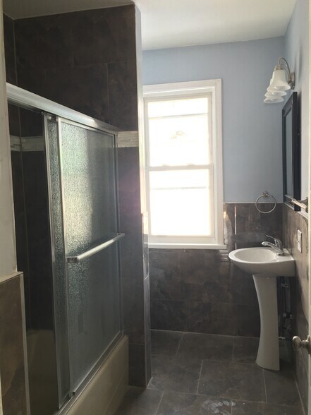 Building Photo - 5451 Potter St