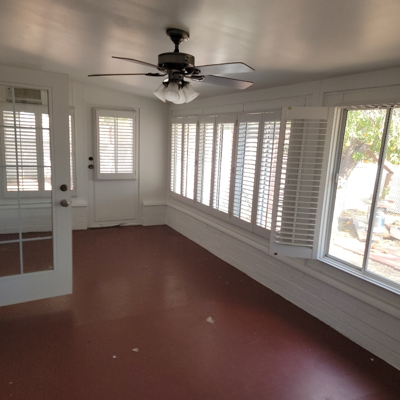 Building Photo - 10613 W El Rancho Dr