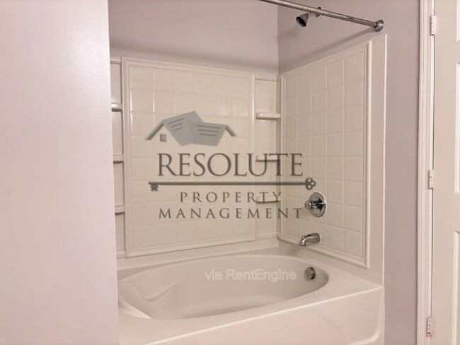 Building Photo - 3116 Rapid Falls Rd