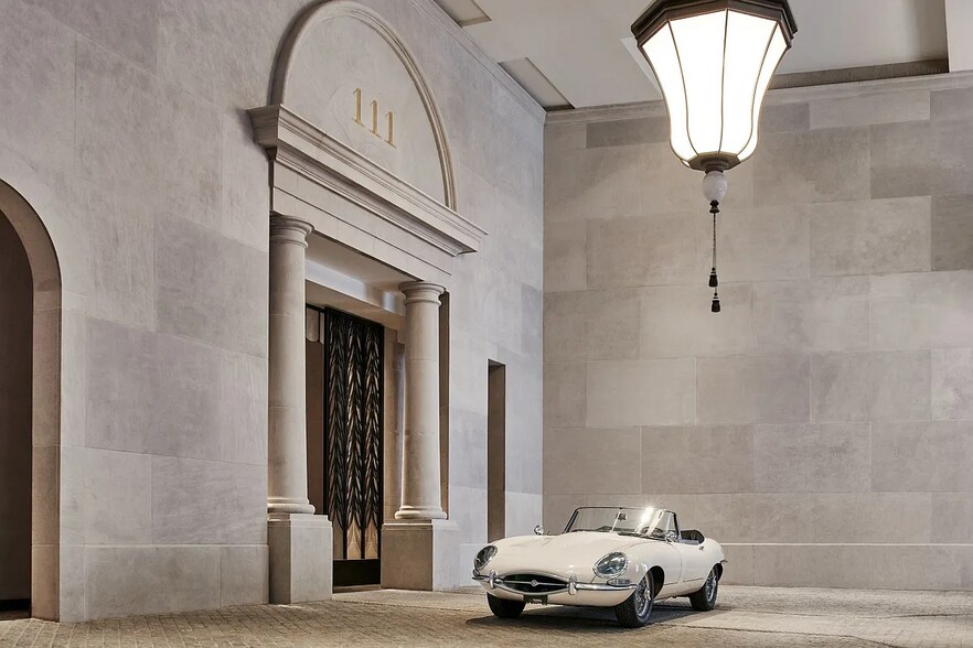 Building Photo - 111 W 57th St