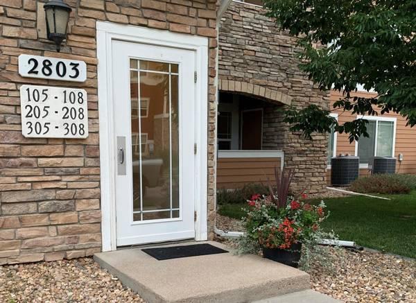 Building Photo - 2803 Kansas Dr