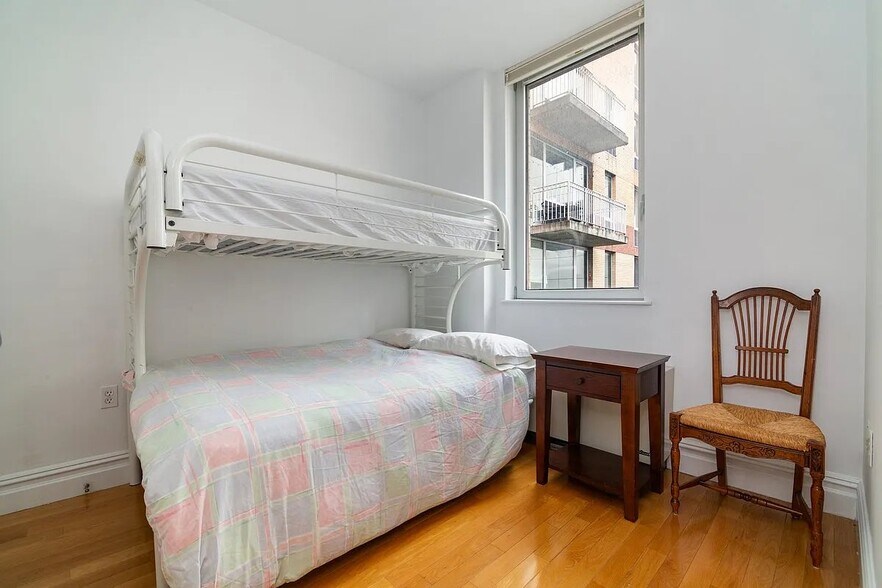 Building Photo - 158 Hester St