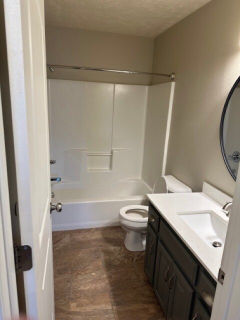 Building Photo - 1258 W Bluegrass Rd