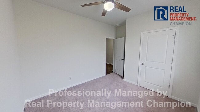 Building Photo - Beautiful 3 BD/2 BA Home in Porters Walk