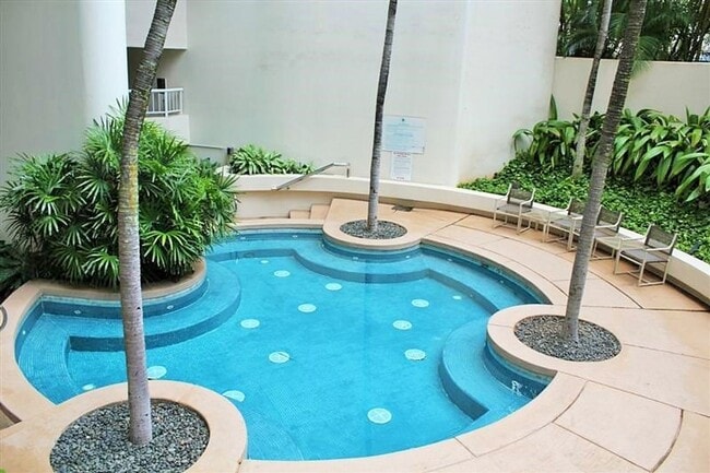 Building Photo - HONOLULU PARK PLACE - Newly Renovated Spacious 1 Bedroom, 1 Bathroom, 1 Parking & Lanai!