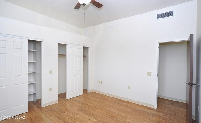 Building Photo - 1040 E Halcyon Rd