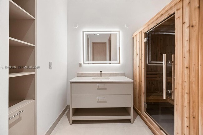 Building Photo - 723 NE 77th St