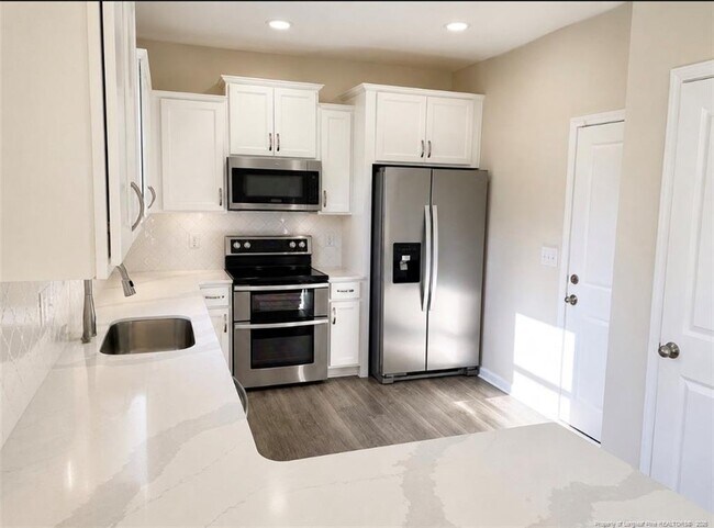 Building Photo - 5620 Tall Timbers Dr