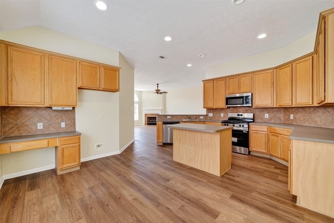 Building Photo - 16719 Bishop Knoll Ln