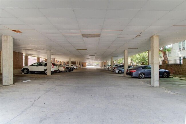Building Photo - 2802 Nueces St