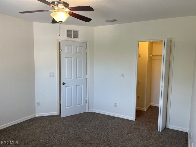 Building Photo - 9999 Chiana Cir