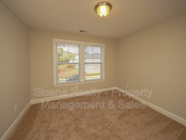 Building Photo - 4137 Rigsby Ln