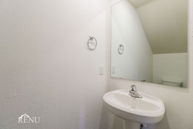 Building Photo - Coming Soon!