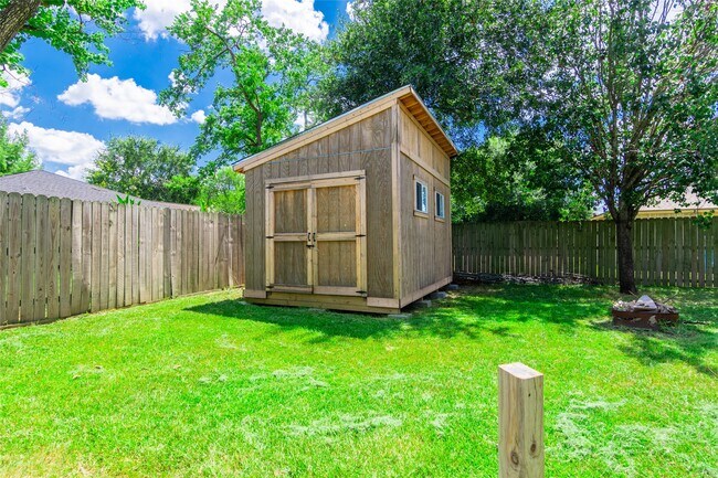Building Photo - 4015 Postwood Dr