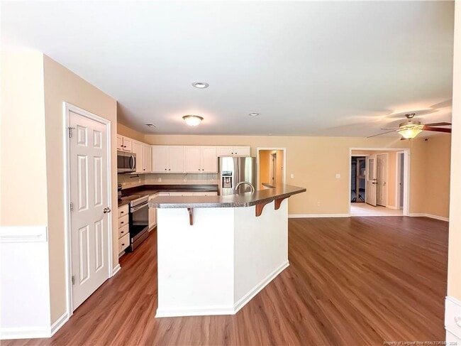 Building Photo - 865 Fairfield Cir